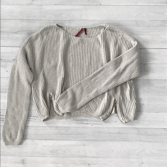 Gray Cropped Sweater with Zippers Size L - Picture 2 of 6